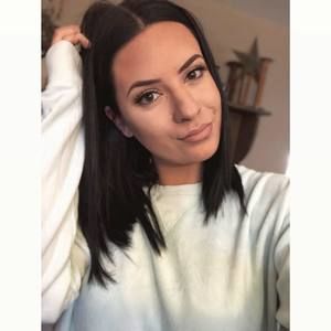 Meet your Posher, Abigail